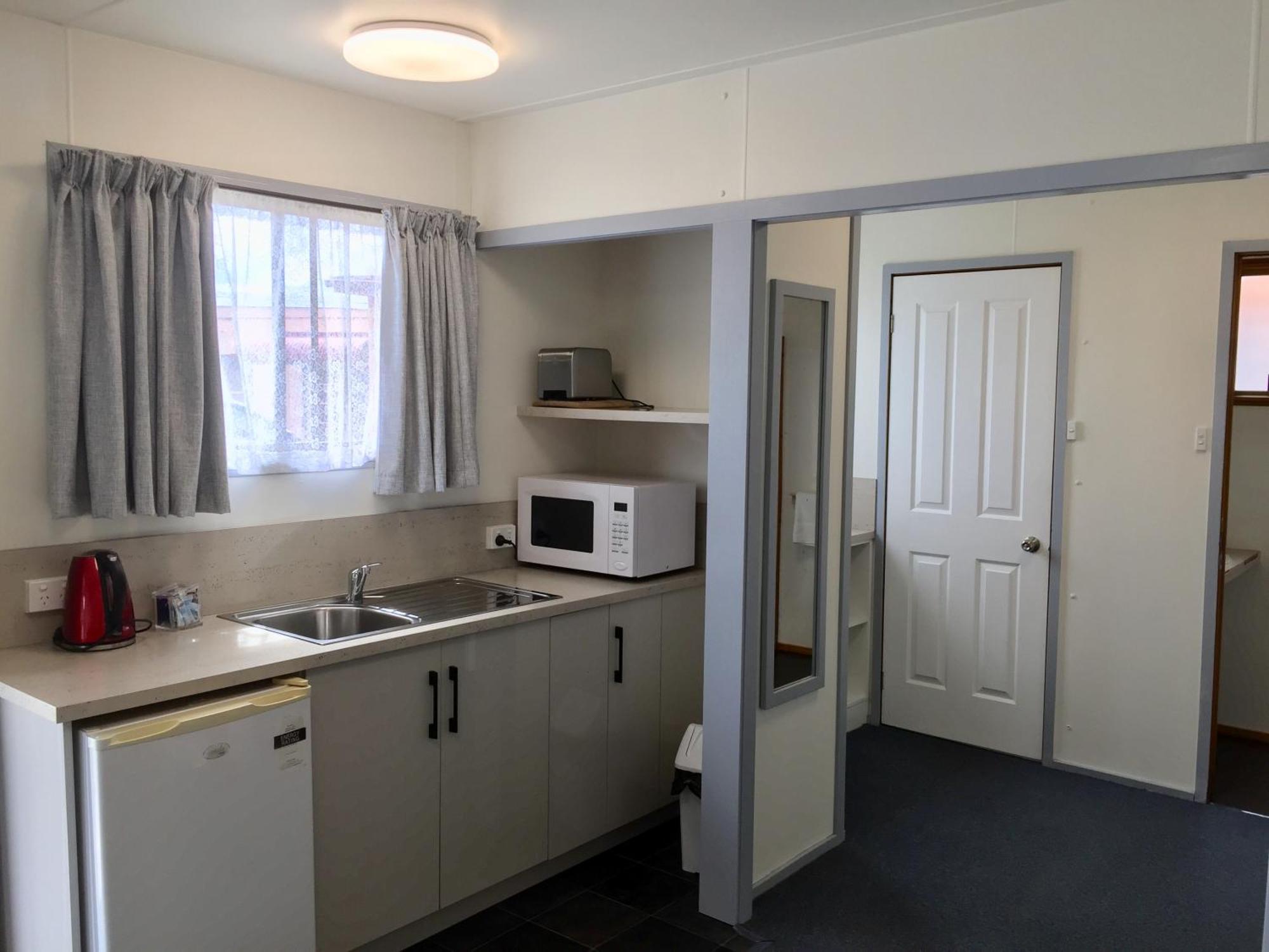 Regatta Point Tavern & Holiday Villas Strahan Luaran gambar