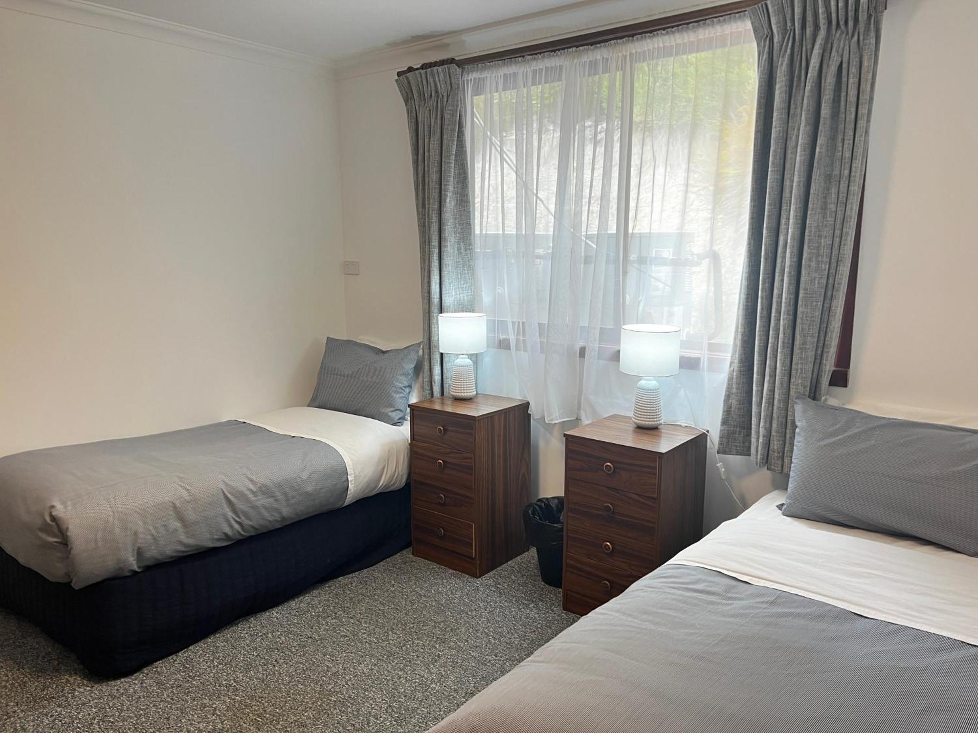 Regatta Point Tavern & Holiday Villas Strahan Luaran gambar