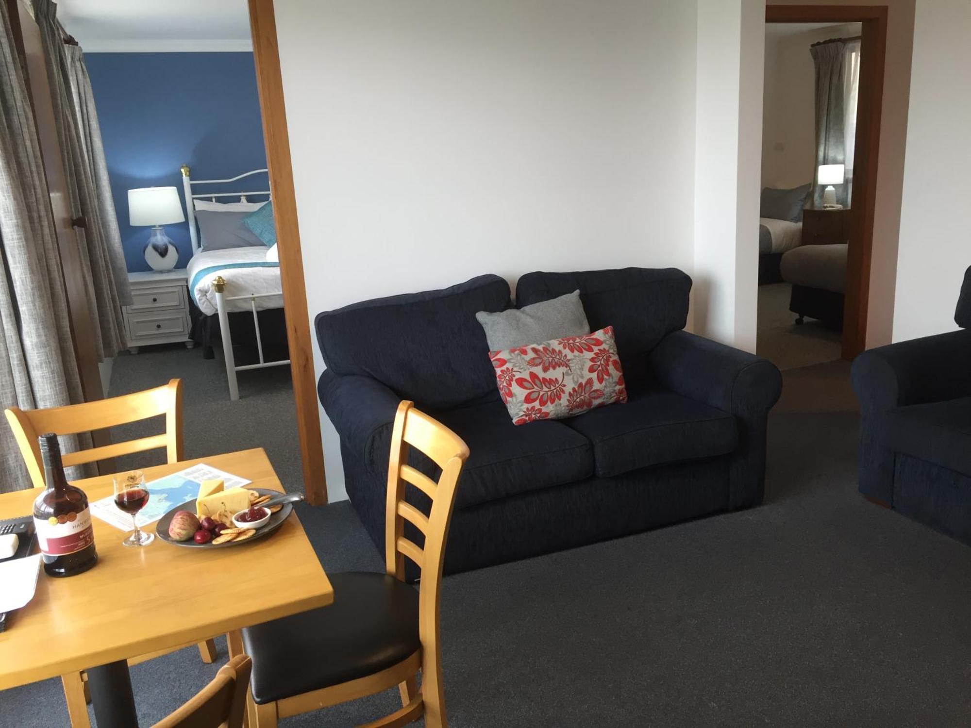 Regatta Point Tavern & Holiday Villas Strahan Luaran gambar