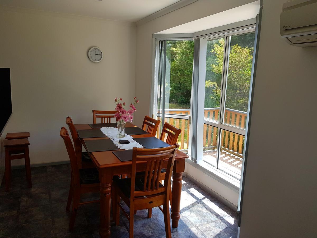 Regatta Point Tavern & Holiday Villas Strahan Luaran gambar