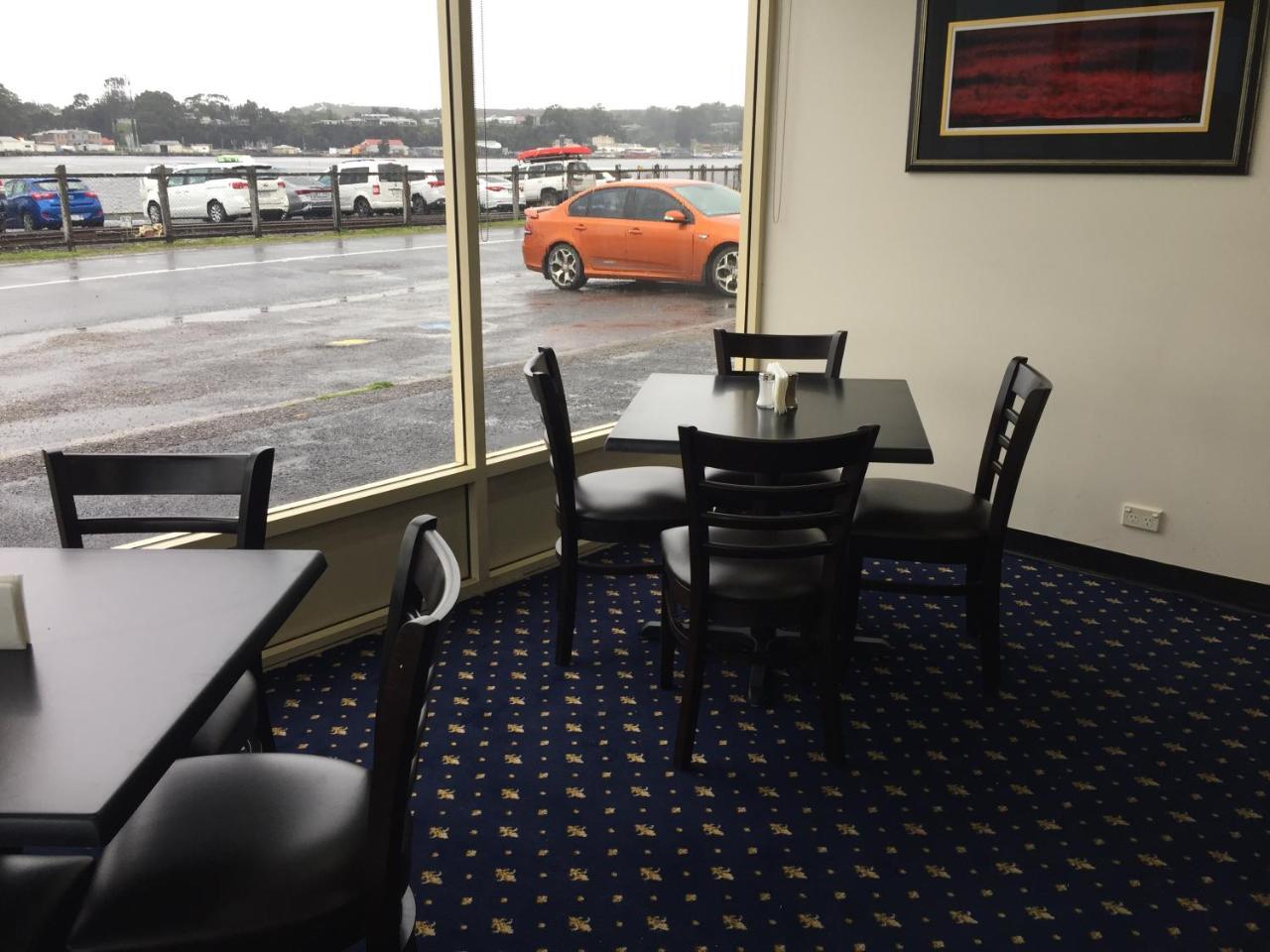 Regatta Point Tavern & Holiday Villas Strahan Luaran gambar